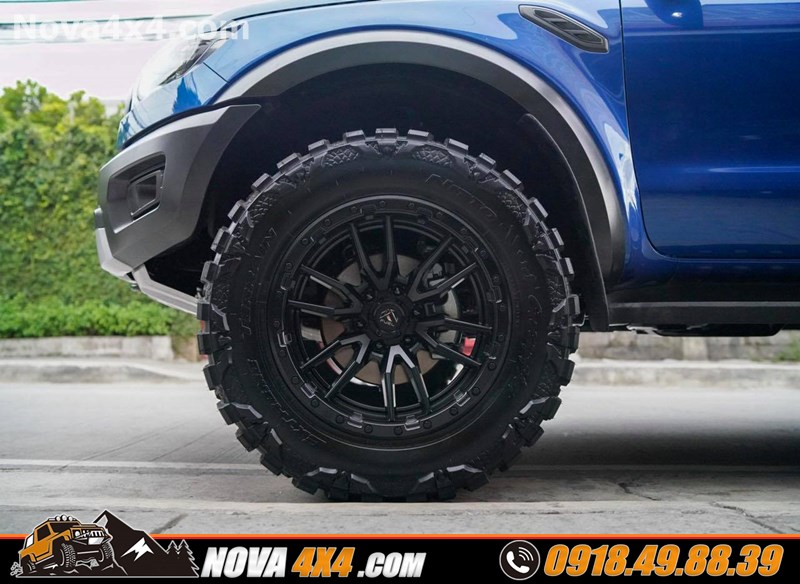 Hình ảnh xe bán tải loại xe Triton 2019 gắn mâm Fuel và lốp độ hàng hiệu USA cực đẳng cấp