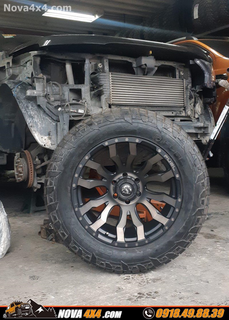 Xe Ford Ranger Biturbo 2018 2019 2020 thay mâm lốp 20 inch chất