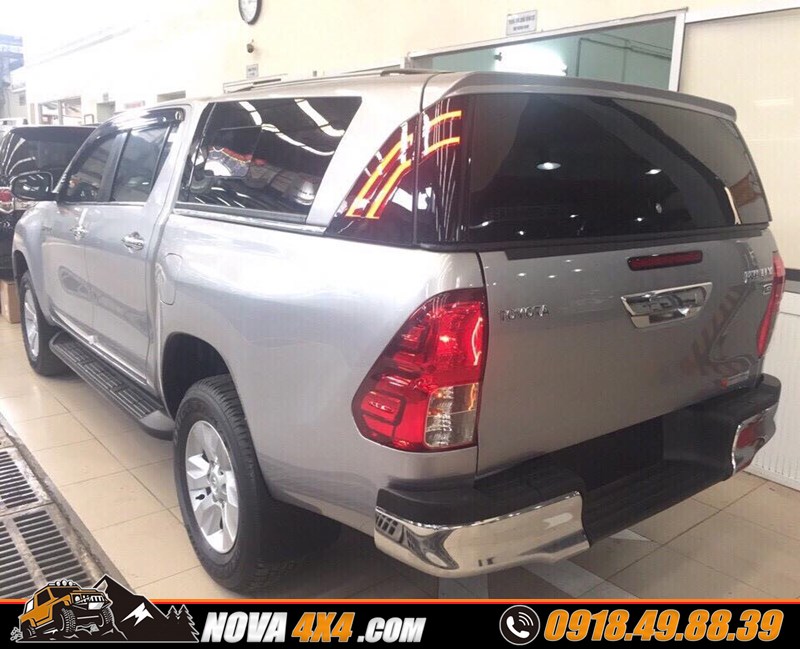 Nắp thùng xe bán tải CarryBoy Topflip danh cho Ford Ranger Wildtrak Colorado đang được yêu thích trên thị trường