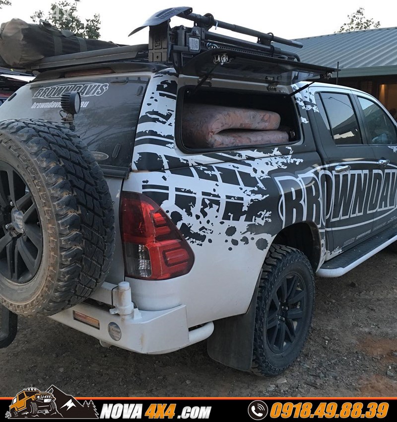 Nắp thùng xe bán tải CarryBoy Topup danh cho Ford Ranger Wildtrak Triton đang được ưa chuộng trên thị trường